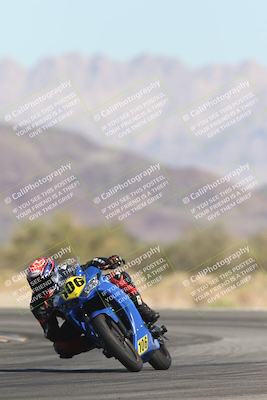 media/Oct-30-2025-Racers Edge (Thu) [[dabbdaf680]]/3-B Group/Session 2 (Turn 14)/